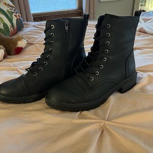 combat boots